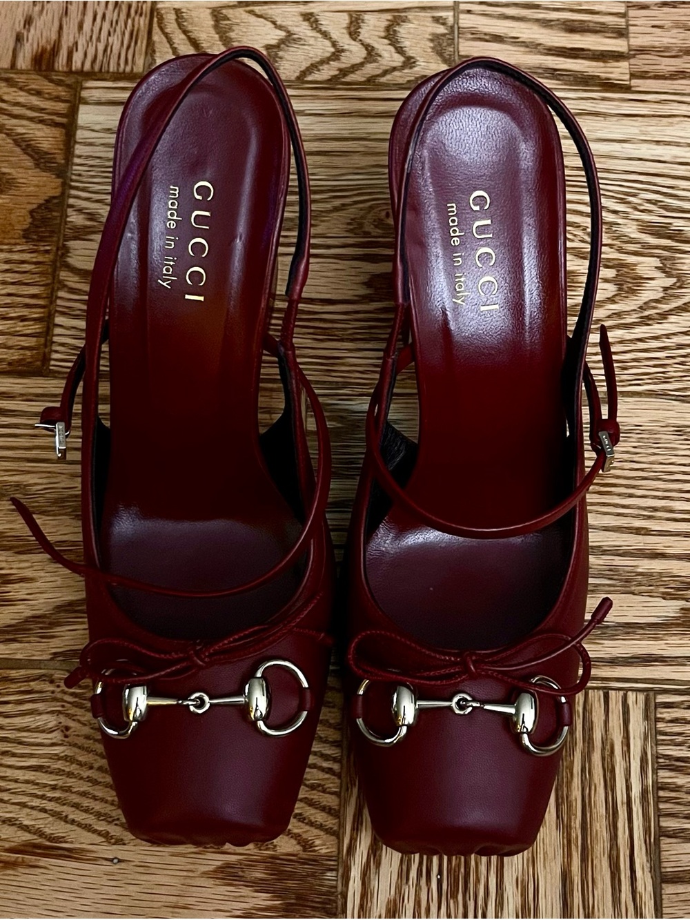 Gucci Burgundy Leather Slingback Pumps with Gold Horsebit - Picture 2 of 12